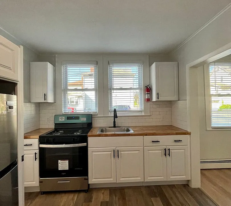 111 Bloomfield Ave