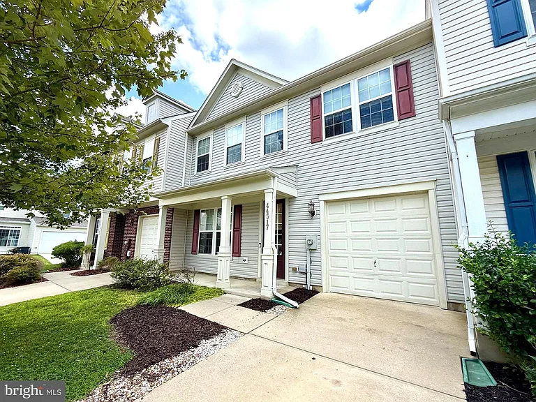 44517 Gray Wolf St — Photo 1