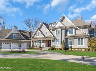 44 Blossom Cove Rd, Red Bank, NJ 07701