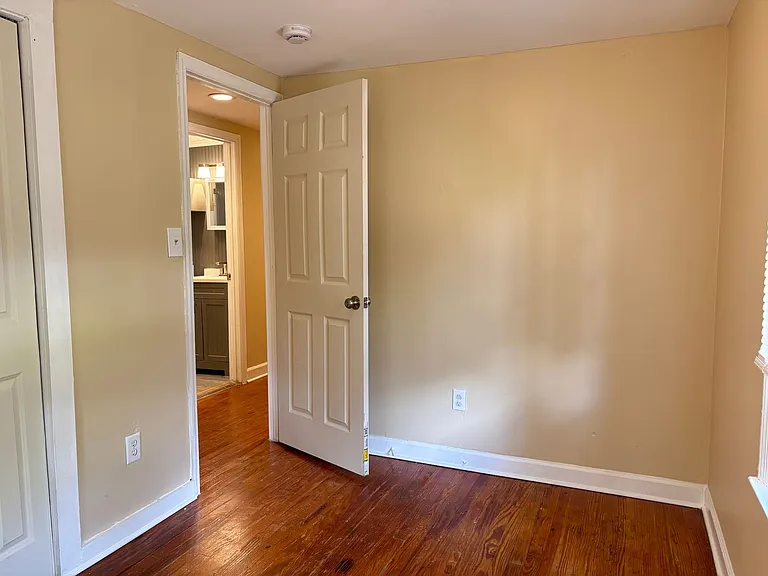 107 Sasportas Ln — Photo 21