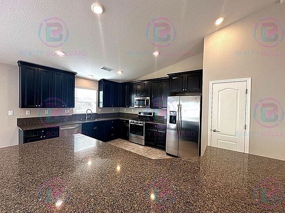 4th image of 1110 Saffron Woods Way