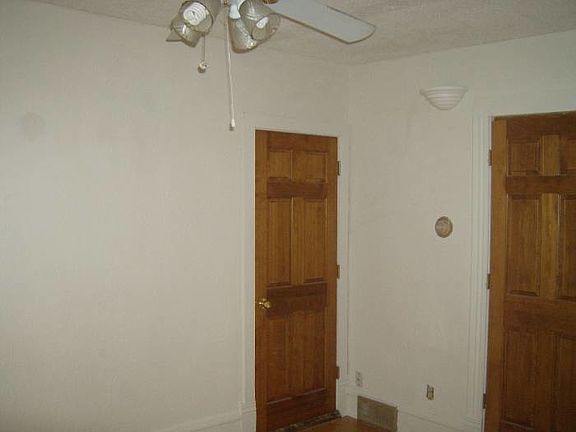 entry - 2nd flr