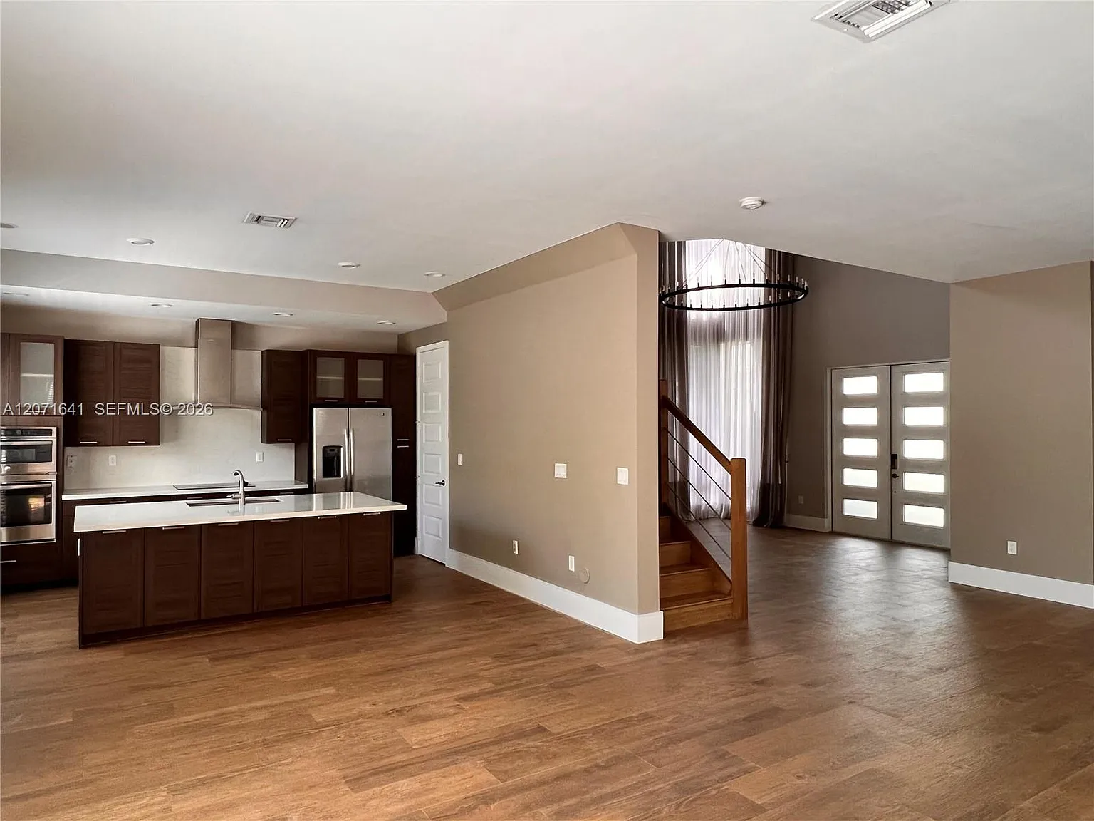 Crestview West — Photo 4