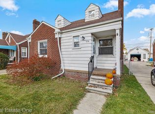 974 Harrison Blvd, Lincoln Park, MI 48146