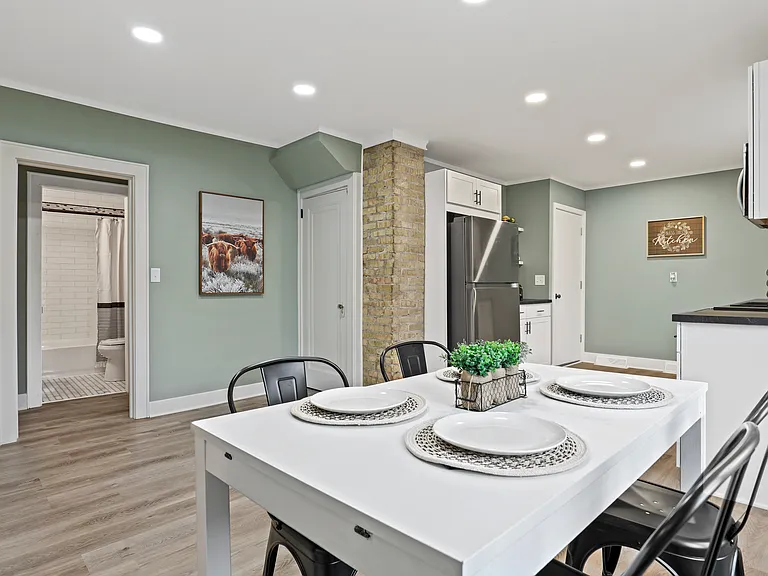 2529 Commercial Ave #1 — Photo 12