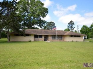 8465 Deerford Rd, Zachary, LA 70791