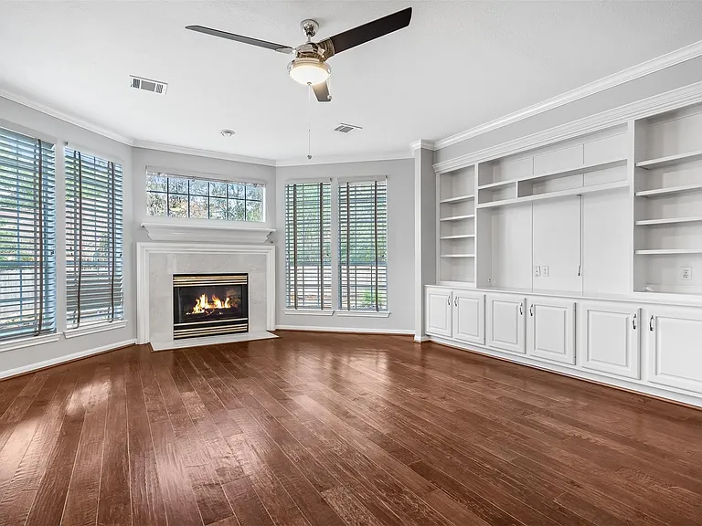 11 Winrock Pl — Photo 27