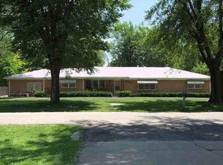 558 Brookhaven Dr, Wichita, KS 67230