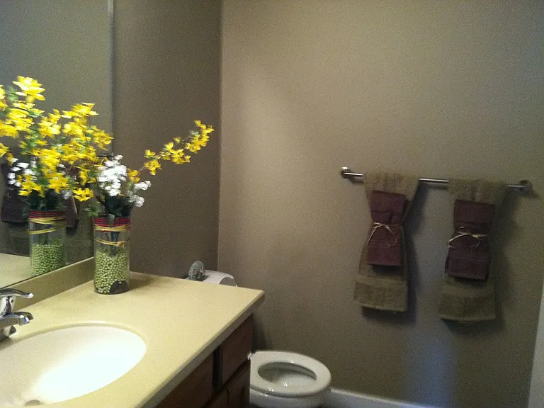 828 E Stratford Ave — Photo 15