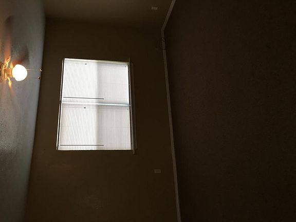 5th image of 5222 Grovewood St