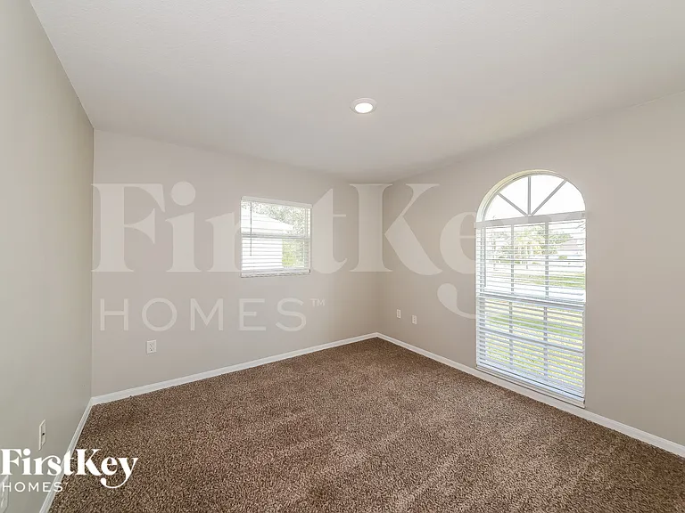2658 6th Ct E — Photo 10