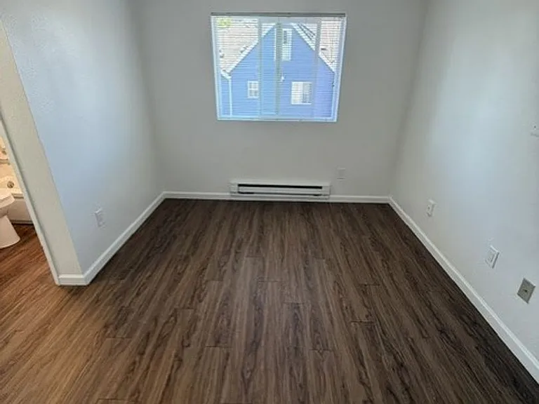301 Apartments — Photo 4