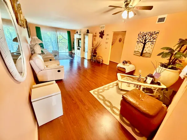 2004 Granada Drive #F4, Coconut Creek, FL 33066