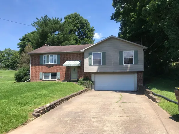 8 Maple Shade Dr, Marietta, OH 45750