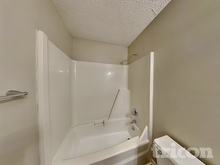 216 Netherland Dr — Photo 15