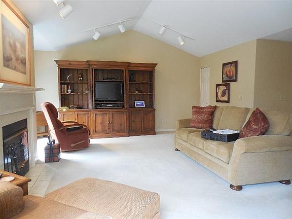 3rd image of 6256 Eagles Lake Dr
