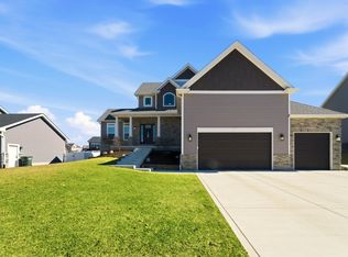 3104 Westwind Dr, Valparaiso, IN 46385