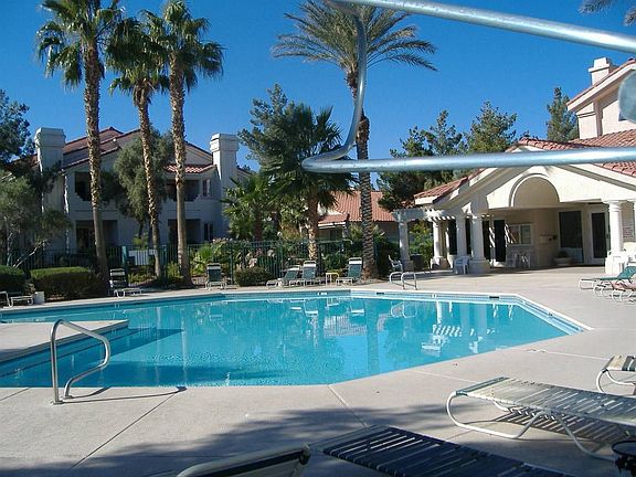 3rd image of 573 Yacht Harbor Dr