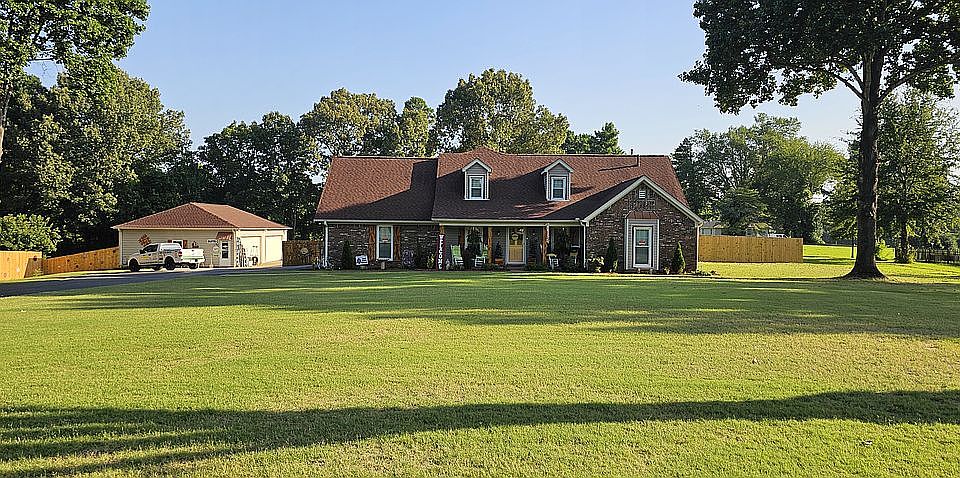1st image of 2934 Barrett Dr
