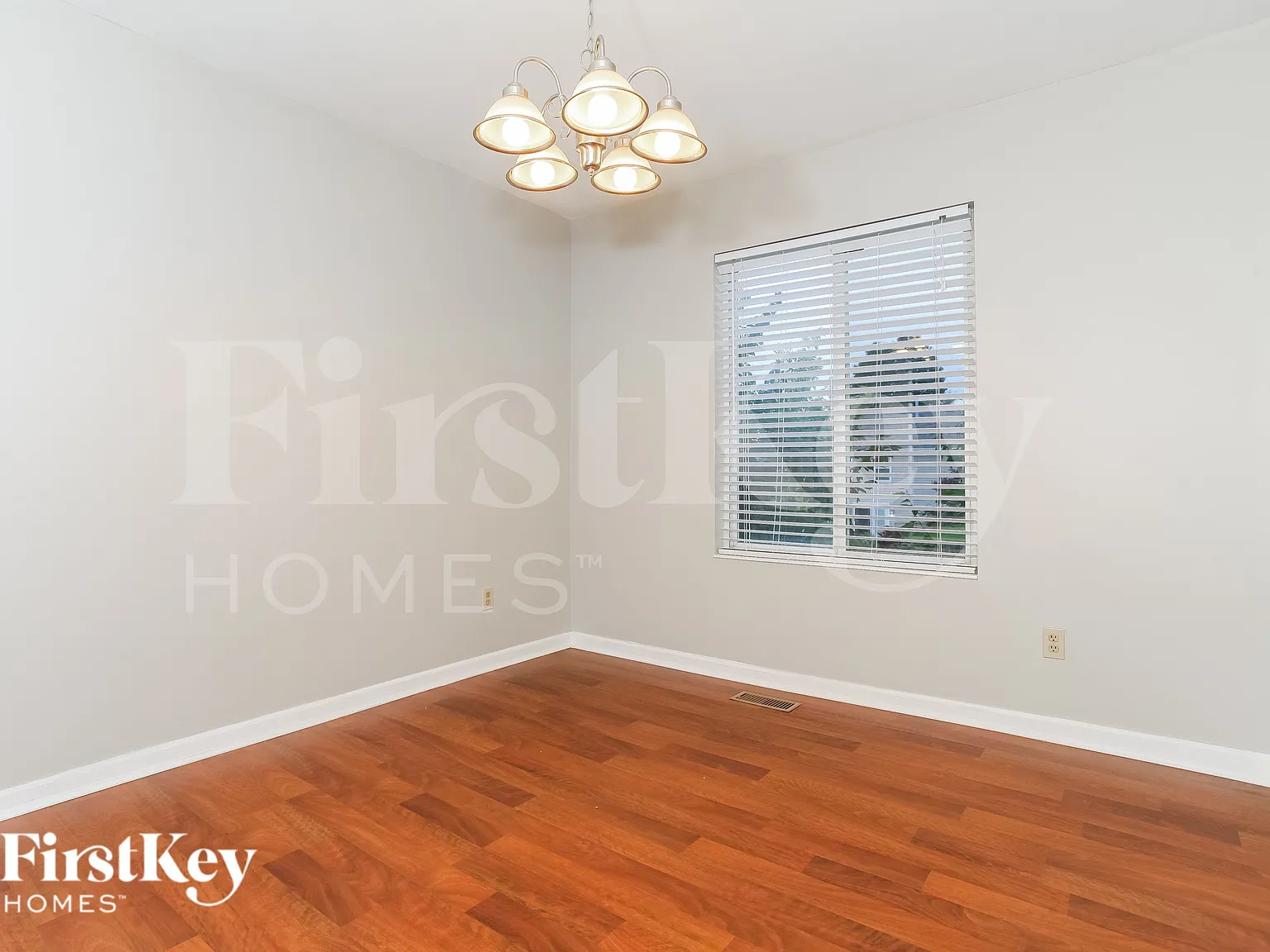3 bed, 2.5 bath, 1612 sqft, $2,525 — Photo 4