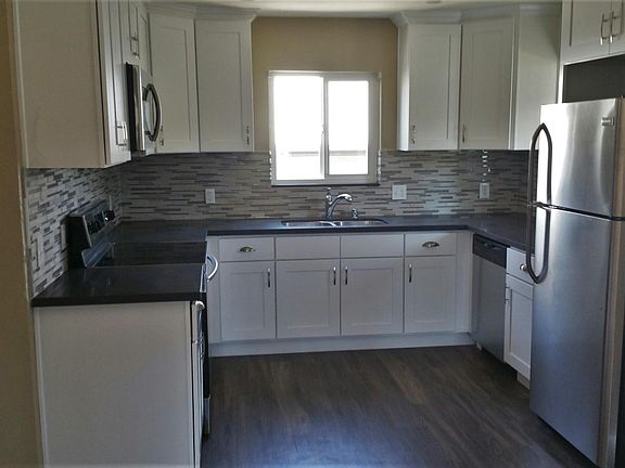 5th image of 3674 Villa Ter