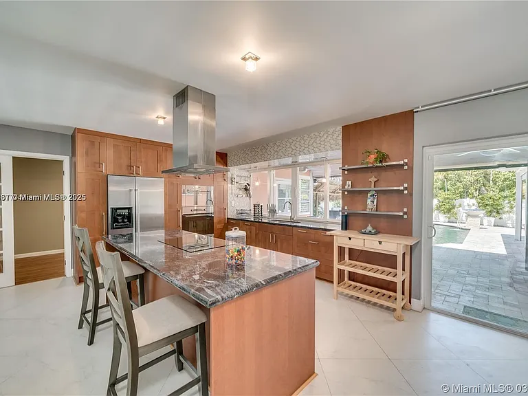 1309 Funston St — Photo 6