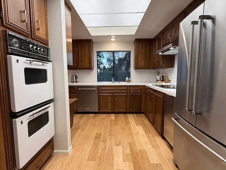 446 Stanford Dr — Photo 16