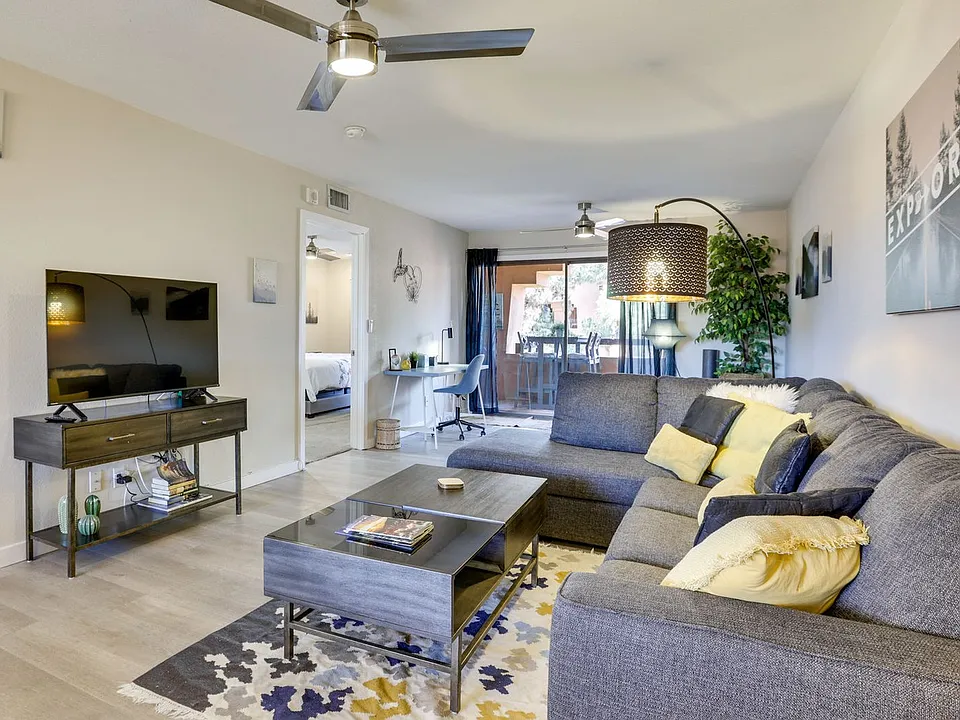 12212 N Paradise Village Pkwy W #4-ID1580656P
