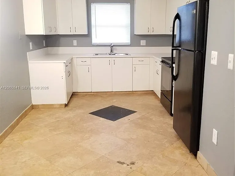 2761 NW 6th St — Photo 5