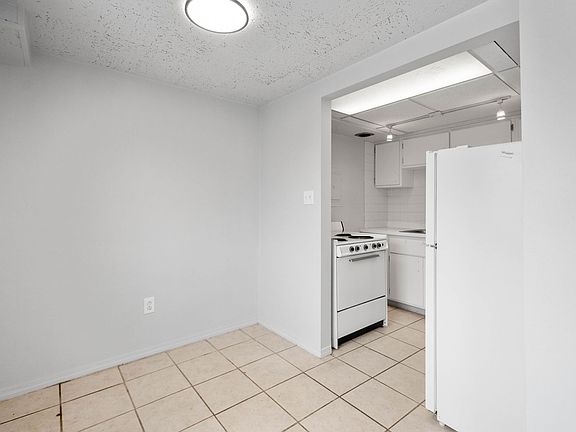 5th image of 11979 Frankstown Rd APT 505