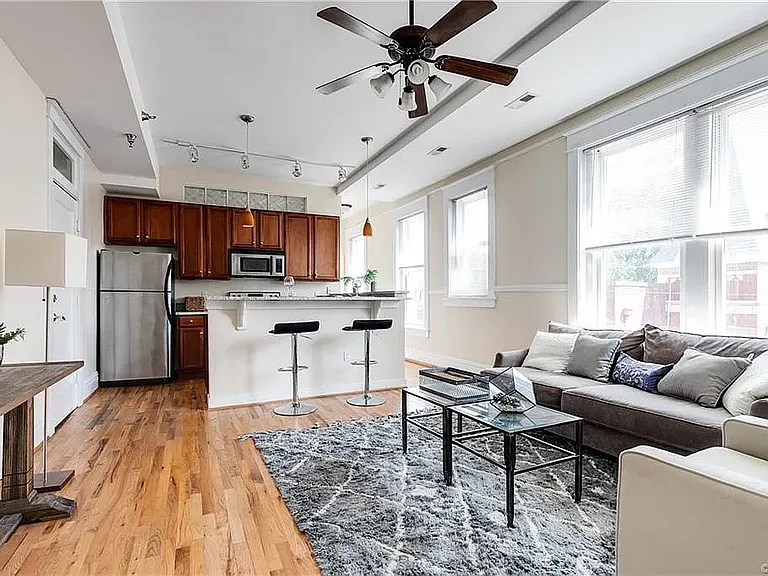 1301 Porter St #202 — Photo 2