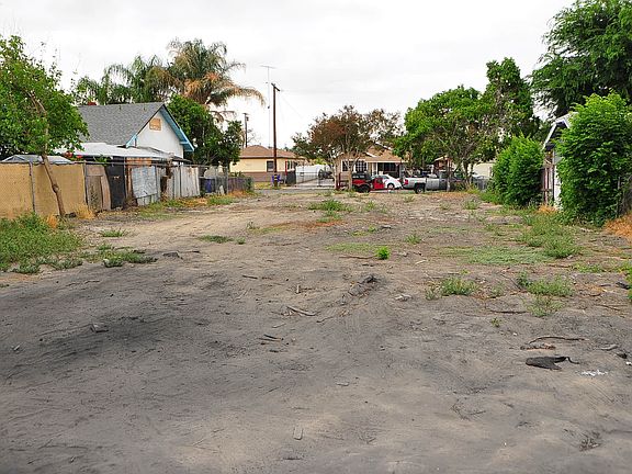 5th image of 564 Magnolia Ave