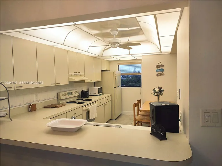 10200 S Ocean Dr #504 — Photo 9