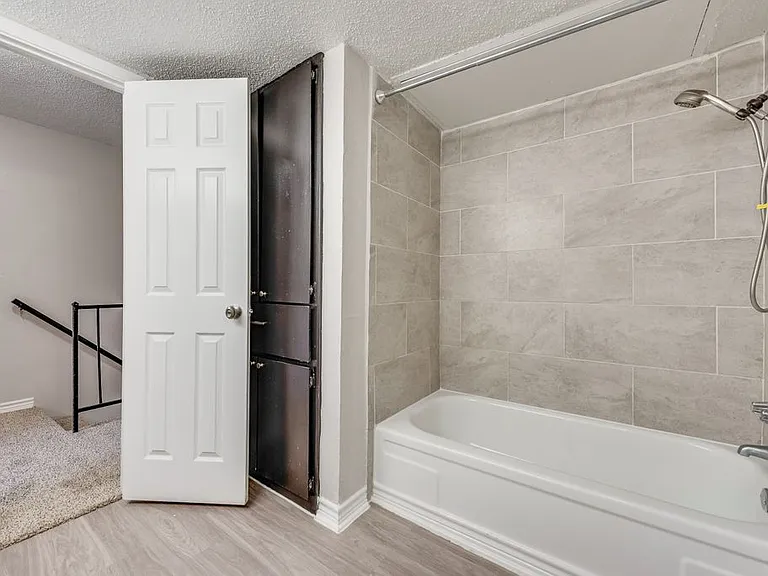 6636 Reeves St — Photo 10