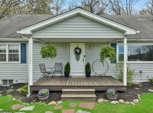 296 Warbasse Junction Rd, Lafayette, NJ 07848