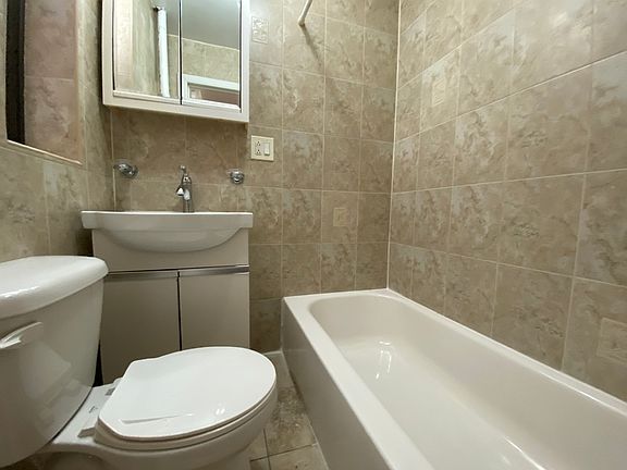 5th image of 1642 Lexington Ave #2A