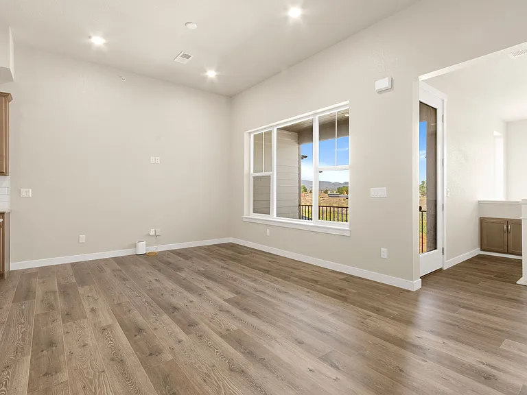 938 Schlagel St #6 — Photo 3