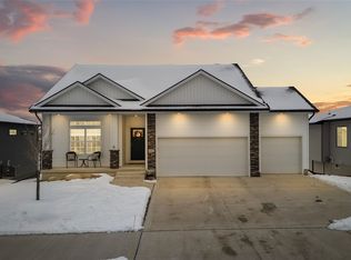 1917 Southbridge Dr, Adel, IA 50003