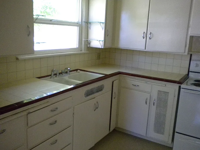 482 E 16th Ave #1-5 — Photo 3