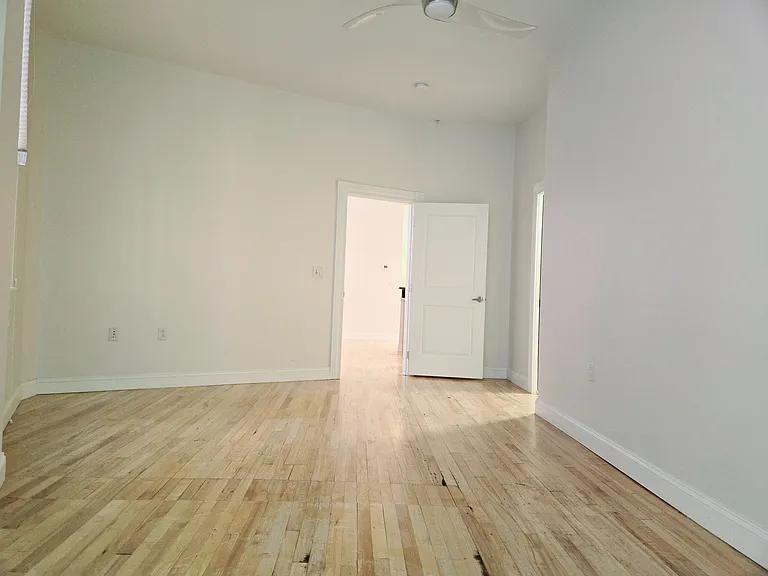9 N Centre St #302 — Photo 8