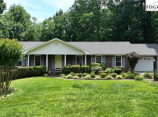 299 Edgewood Ridge Rd, Wilkesboro, NC 28697