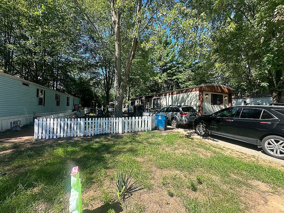 1st image of 14745 Calgary Dr
