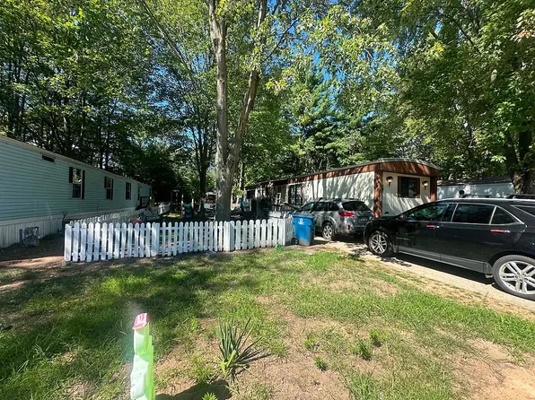 14745 Calgary Dr, Spring Lake, MI 49456