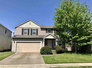 2569 Graystone Dr, Woodburn, OR 97071