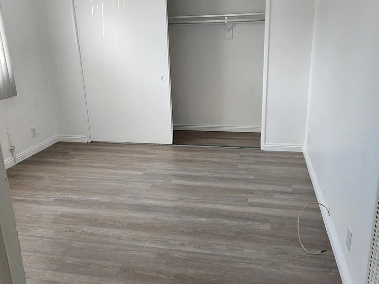 12101 Pacific Ave #6 — Photo 7
