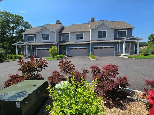 319 Overlook Court, South Salem, NY 10590
