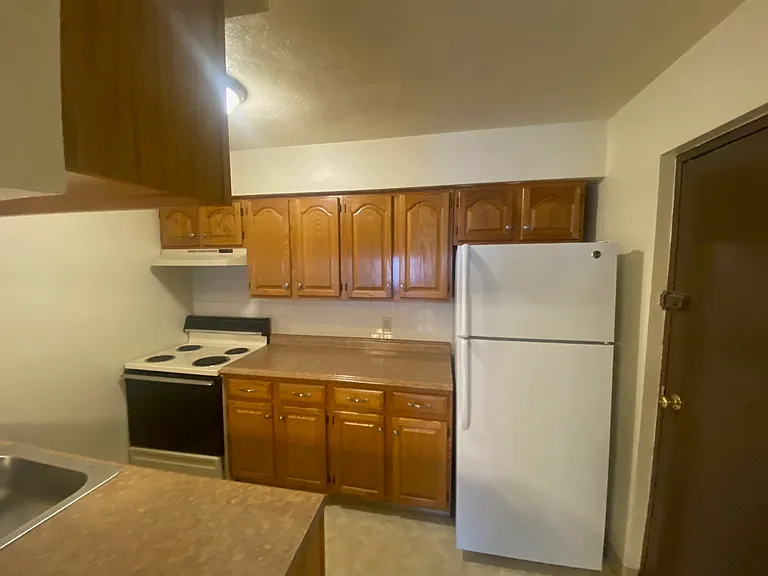 148 Sycamore St #16 — Photo 5