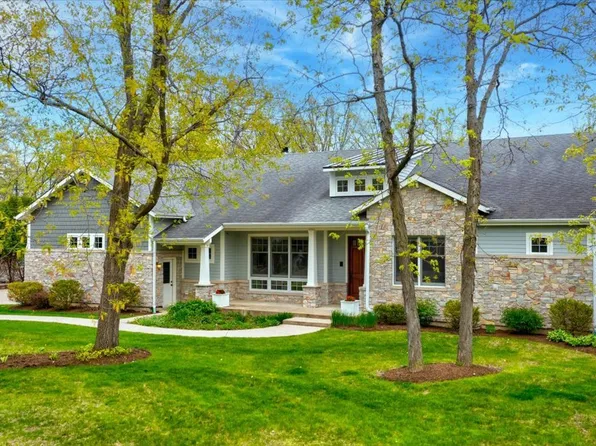26801 N Longwood Rd, Lake Forest, IL 60045