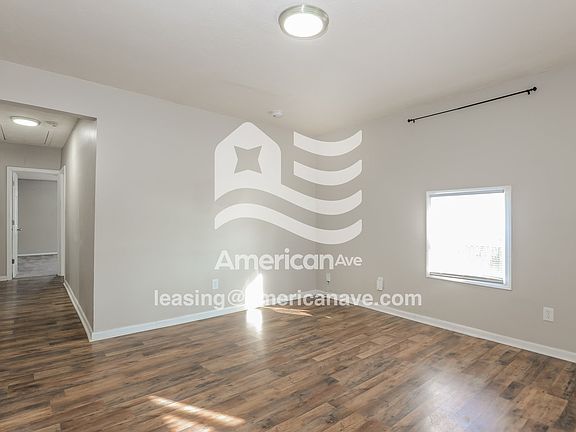 1538023_003_wm_-_living_room_13606128.jpg