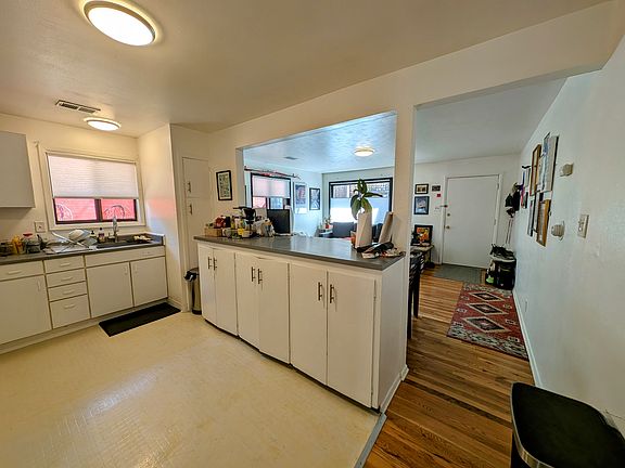 5th image of 1427 Mapleton Ave APT E
